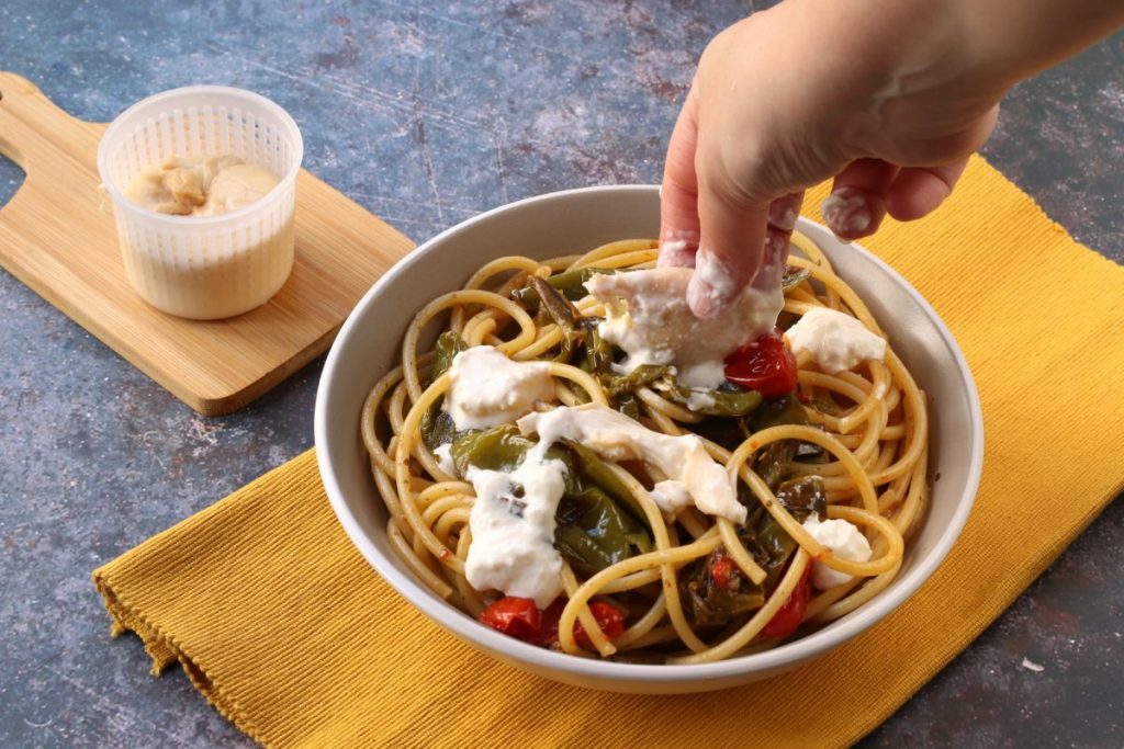 aggiungere la burrata