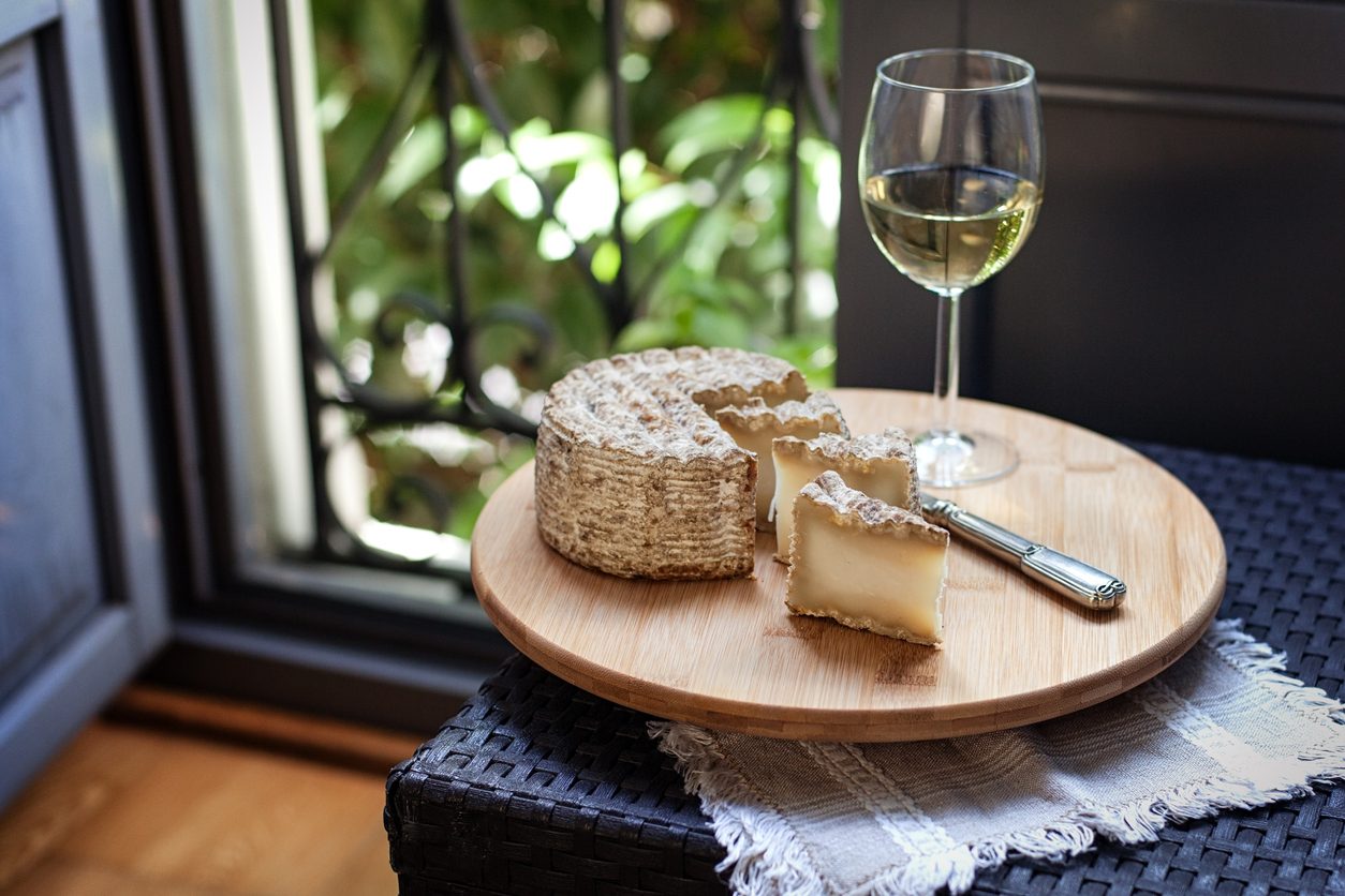 Come abbinare il vino al formaggio di capra