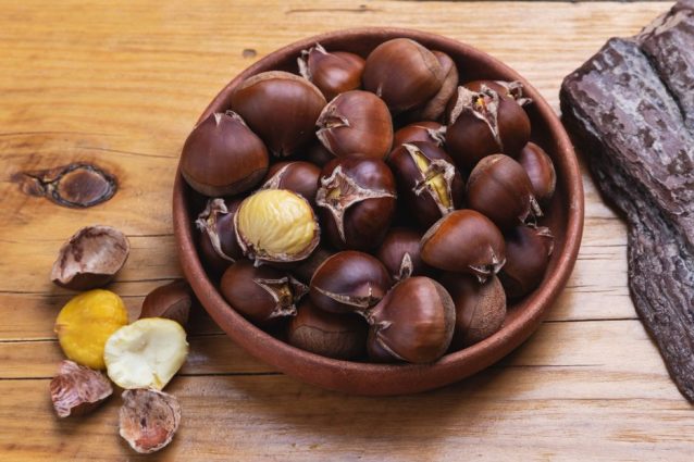 Come sbucciare le castagne