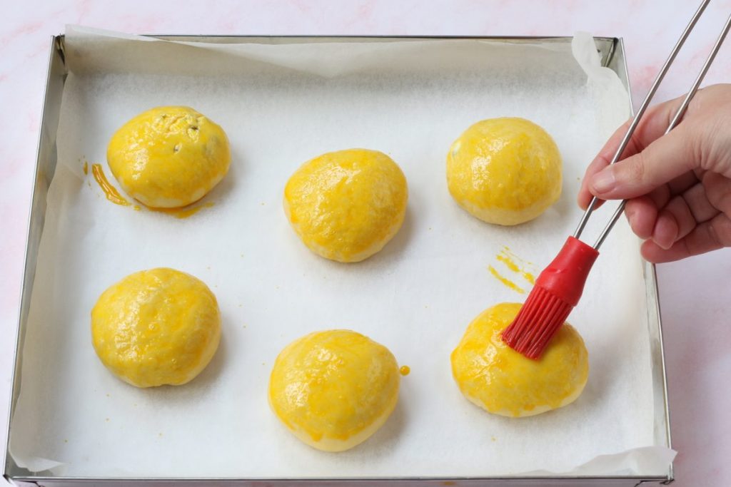 spennellare le brioches