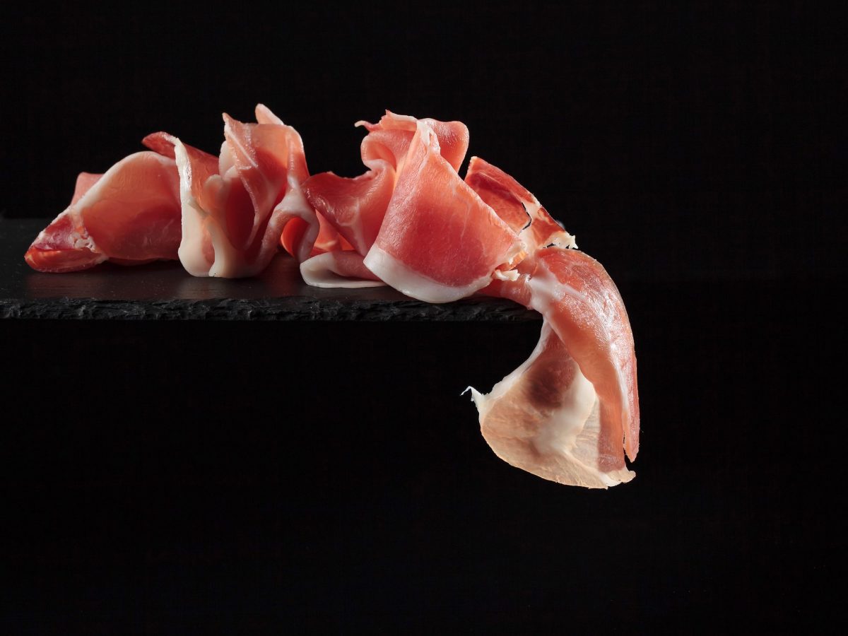 Prosciutto crudo cos'è, come si produce, come sceglierlo