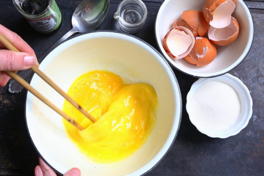 1_tamagoyaki_ sbattere uova © gooduria lab