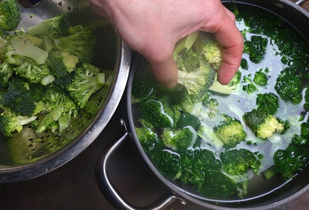 1_torta broccoli_cottura cimette © Gooduria lab