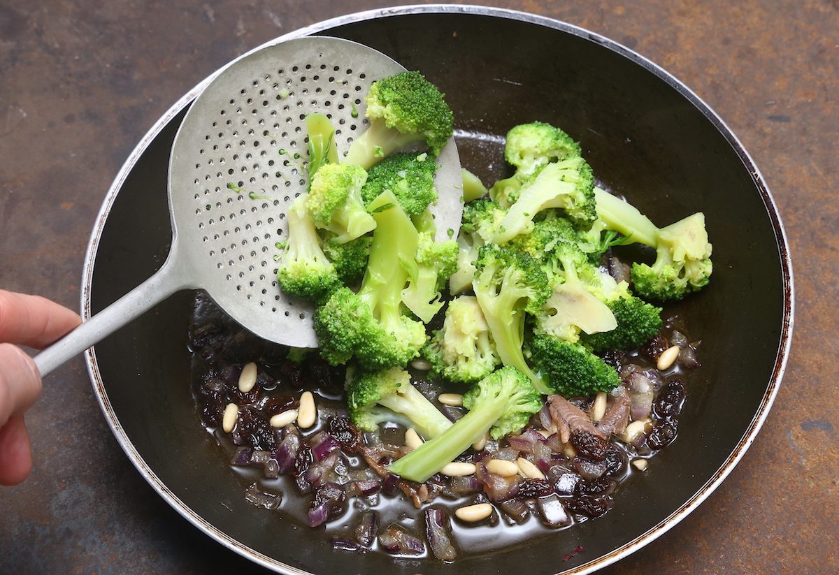 Pasta con i broccoli arriminati la ricetta del piatto siciliano ricco