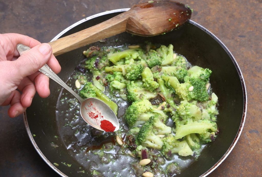 4_pasta con i broccoli arriminati_aggiungere zafferano © Gooduria lab
