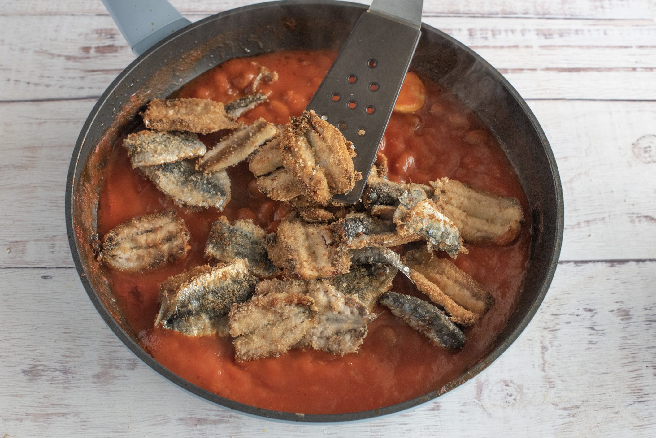 fagioli e acciughe