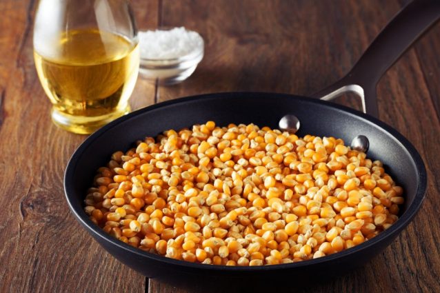 Come fa il chicco di mais a diventare pop-corn