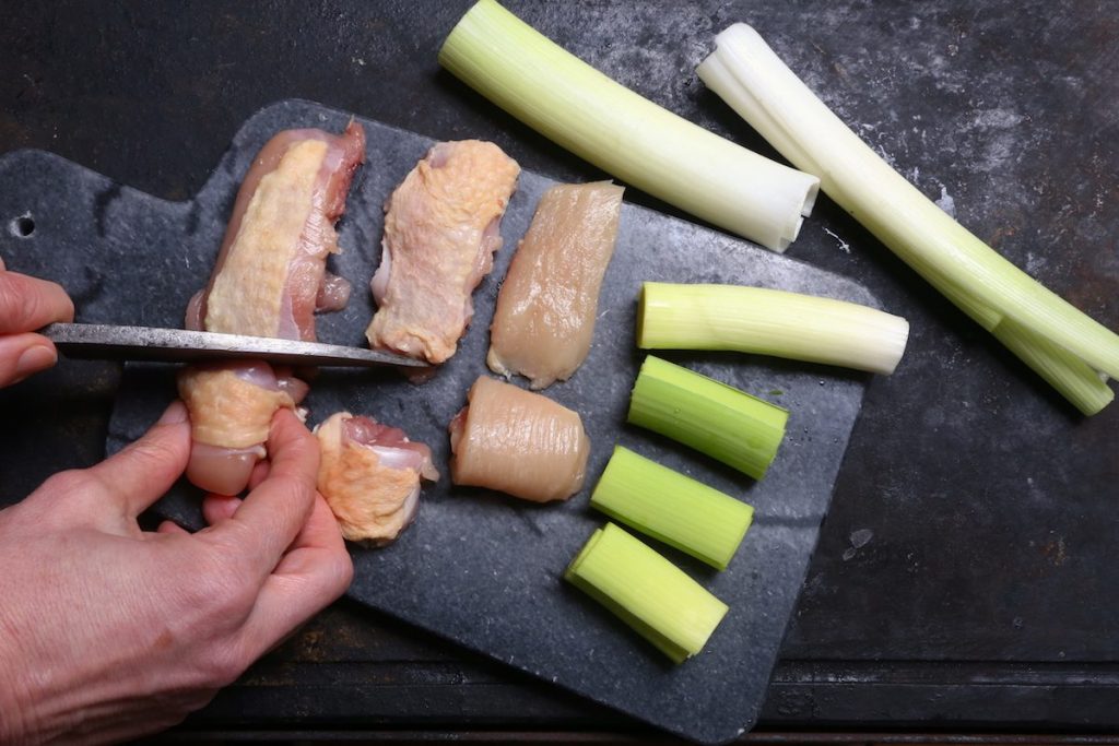 2_tagliate pollo e porri_yakitori©Gooduria lab