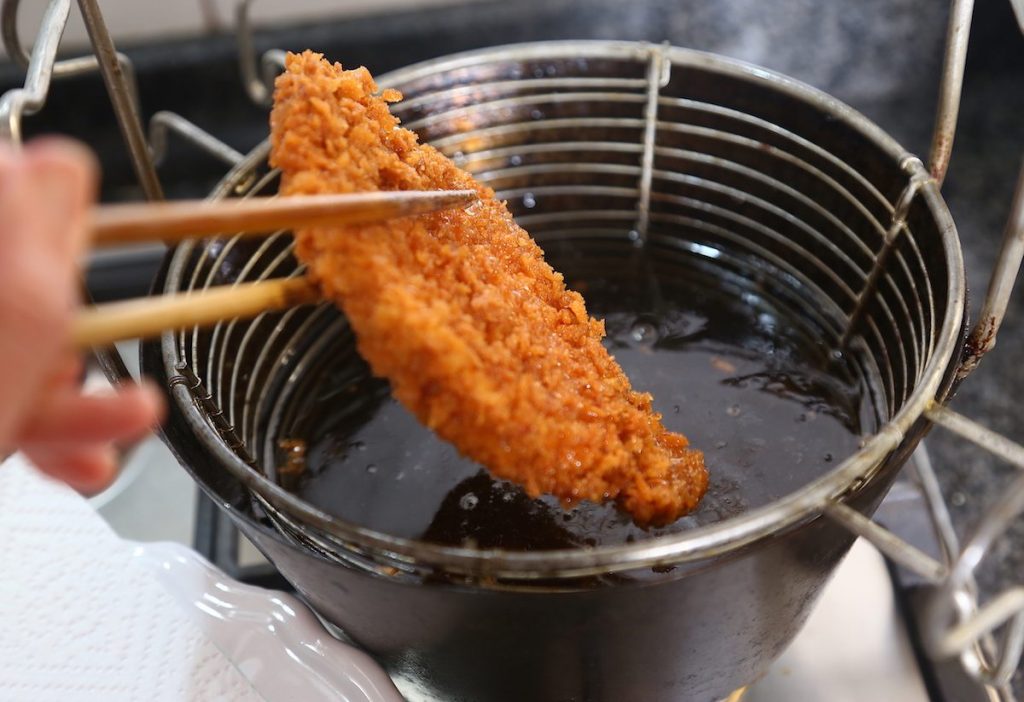 3_2_frittura cotoletta_katsudon©Gooduria lab