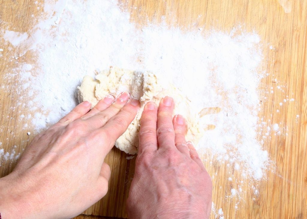 3_impastare_gyoza©Gooduria lab