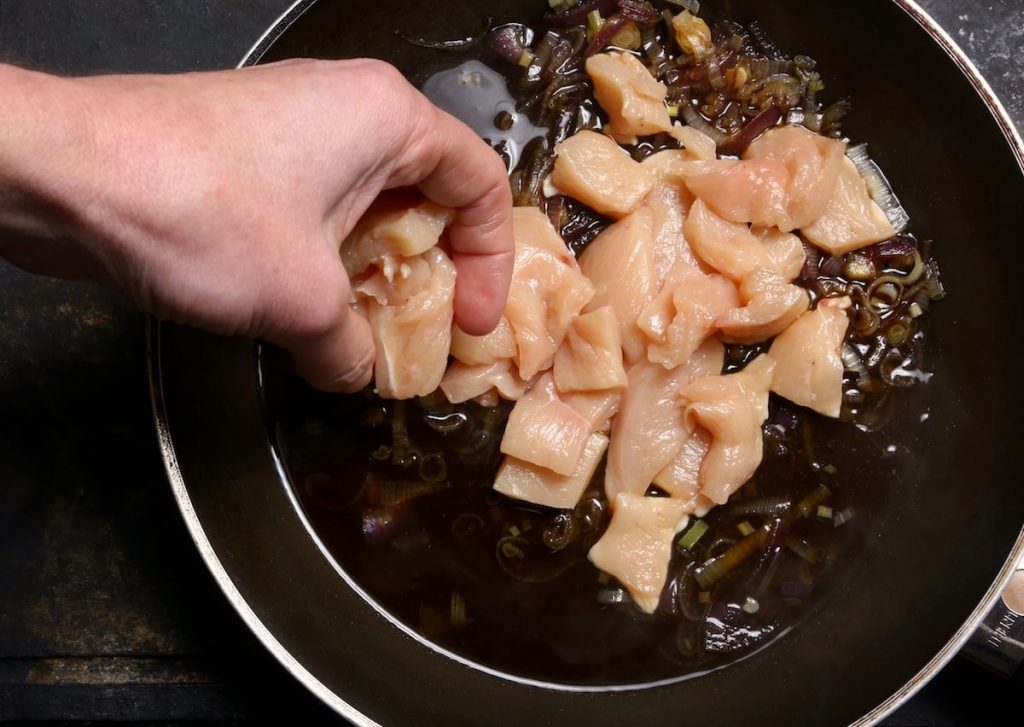 4_unite il pollo_oyakodon©Gooduria lab