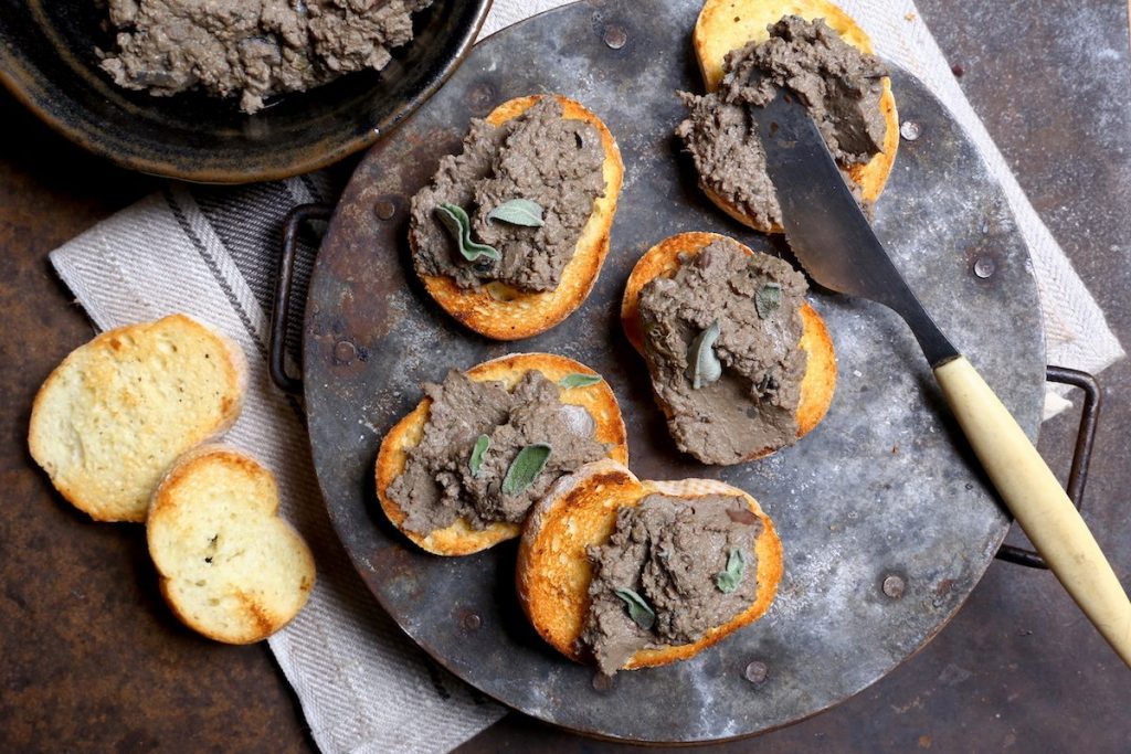 7_crostini serviti_crostini di fegatini @gooduria lab