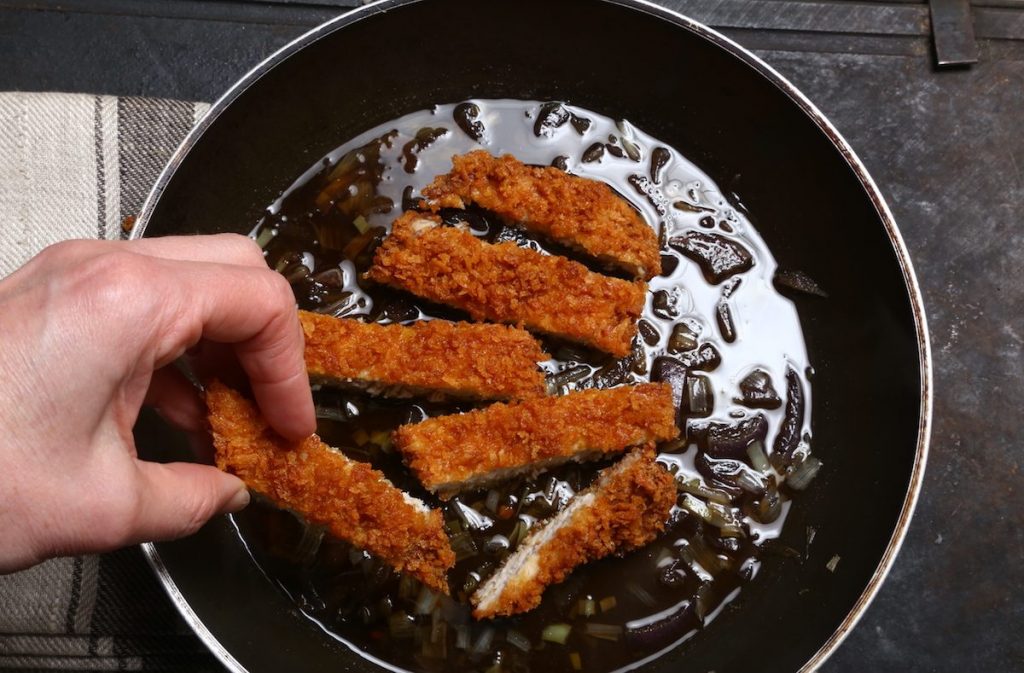 8_insaporite cotoletta_katsudon©Gooduria lab