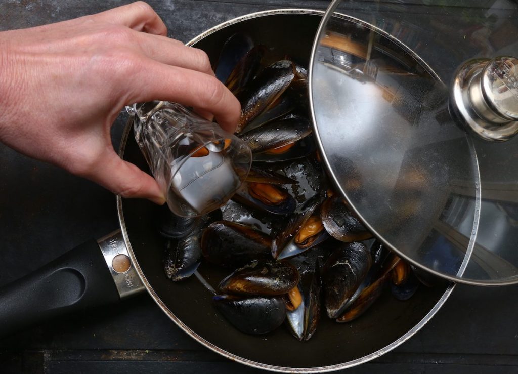 3_sfumate il vino_pasta broccoli e cozze©Gooduria lab