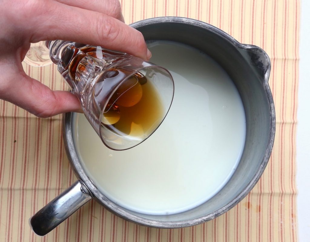 3_versare il rum_crema al rum©Gooduria lab