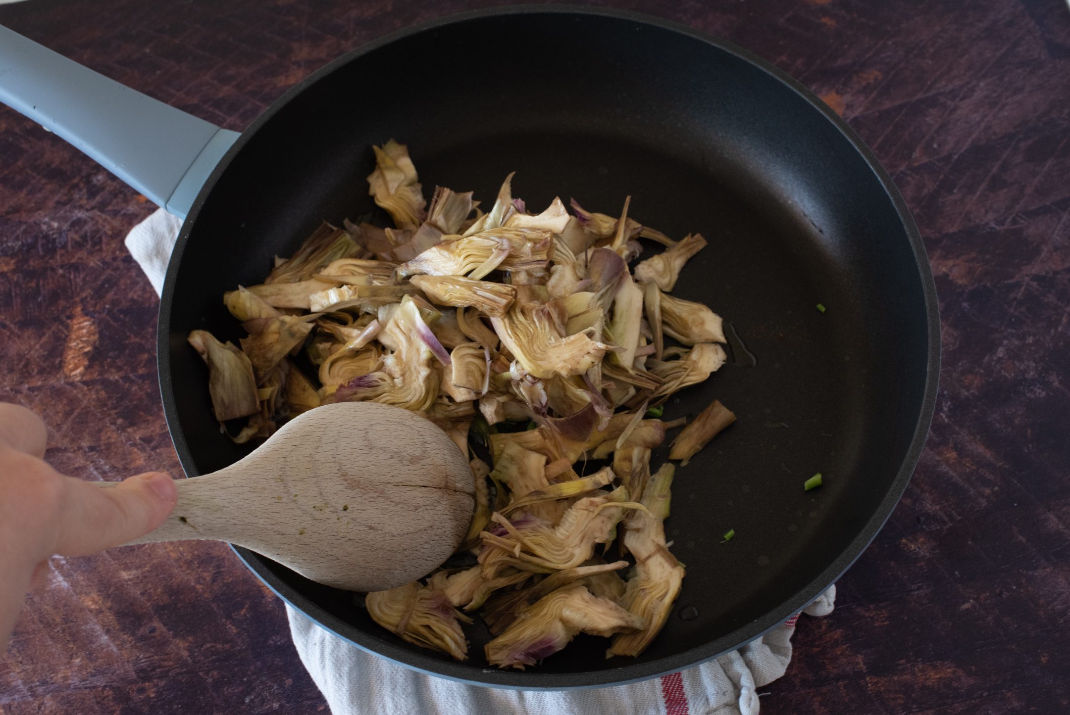 pasta calamari e carciofi