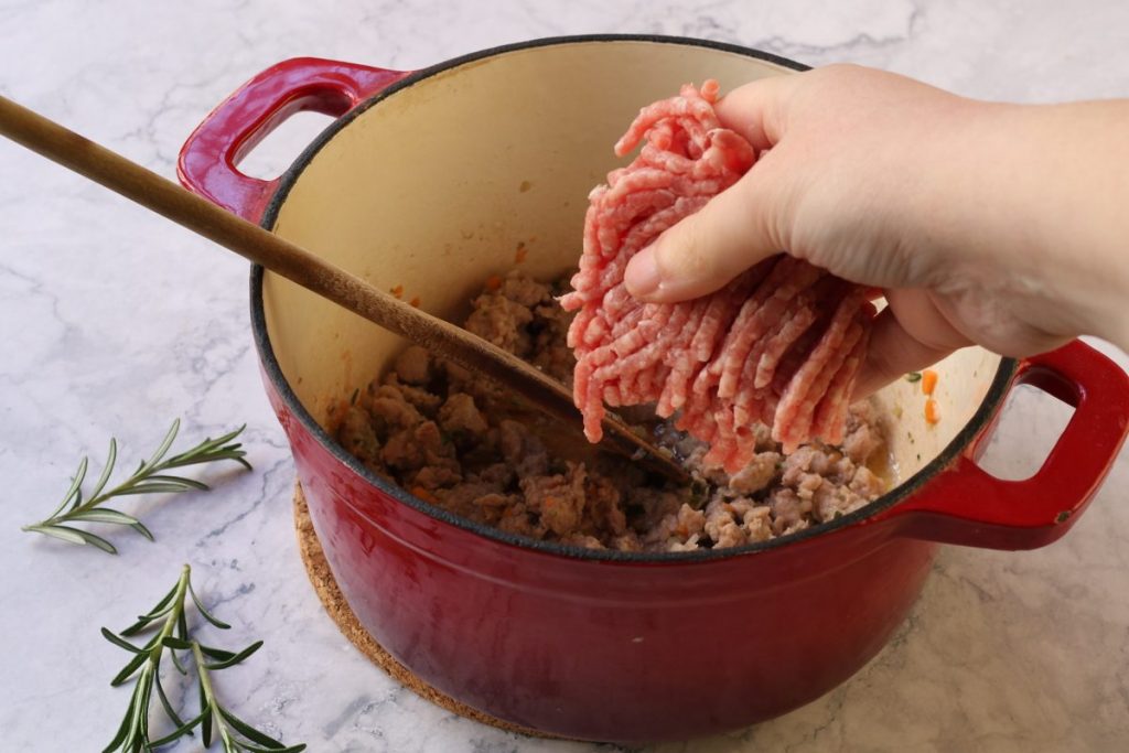 aggiungere la carne di pollo
