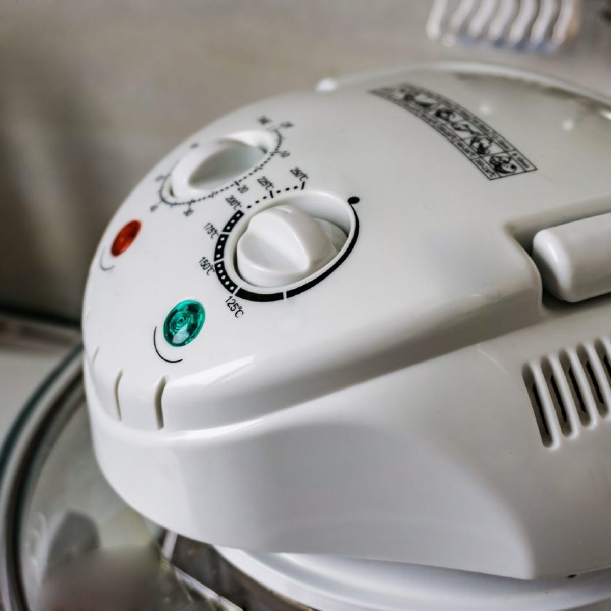 Cos'è il forno alogeno e come usarlo al meglio