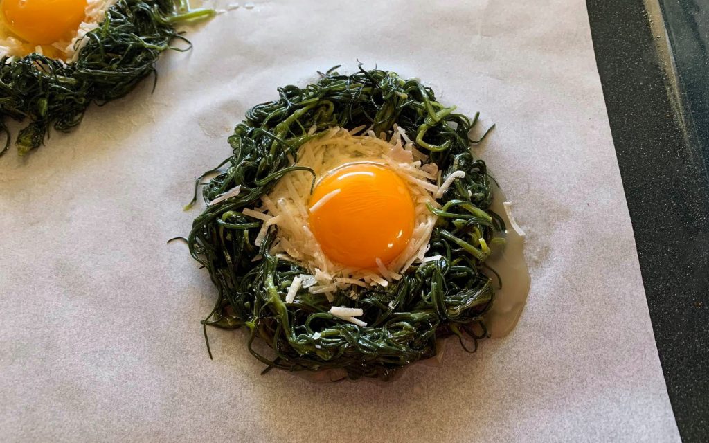 nidi-di-agretti_sgusciare_uova_6