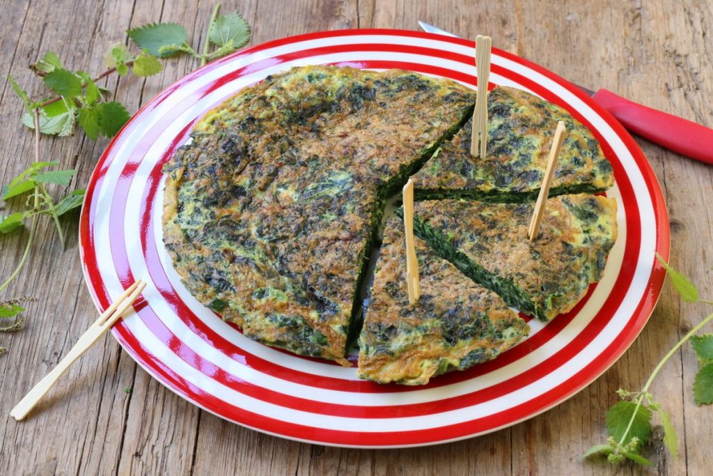 servire la frittata di ortiche