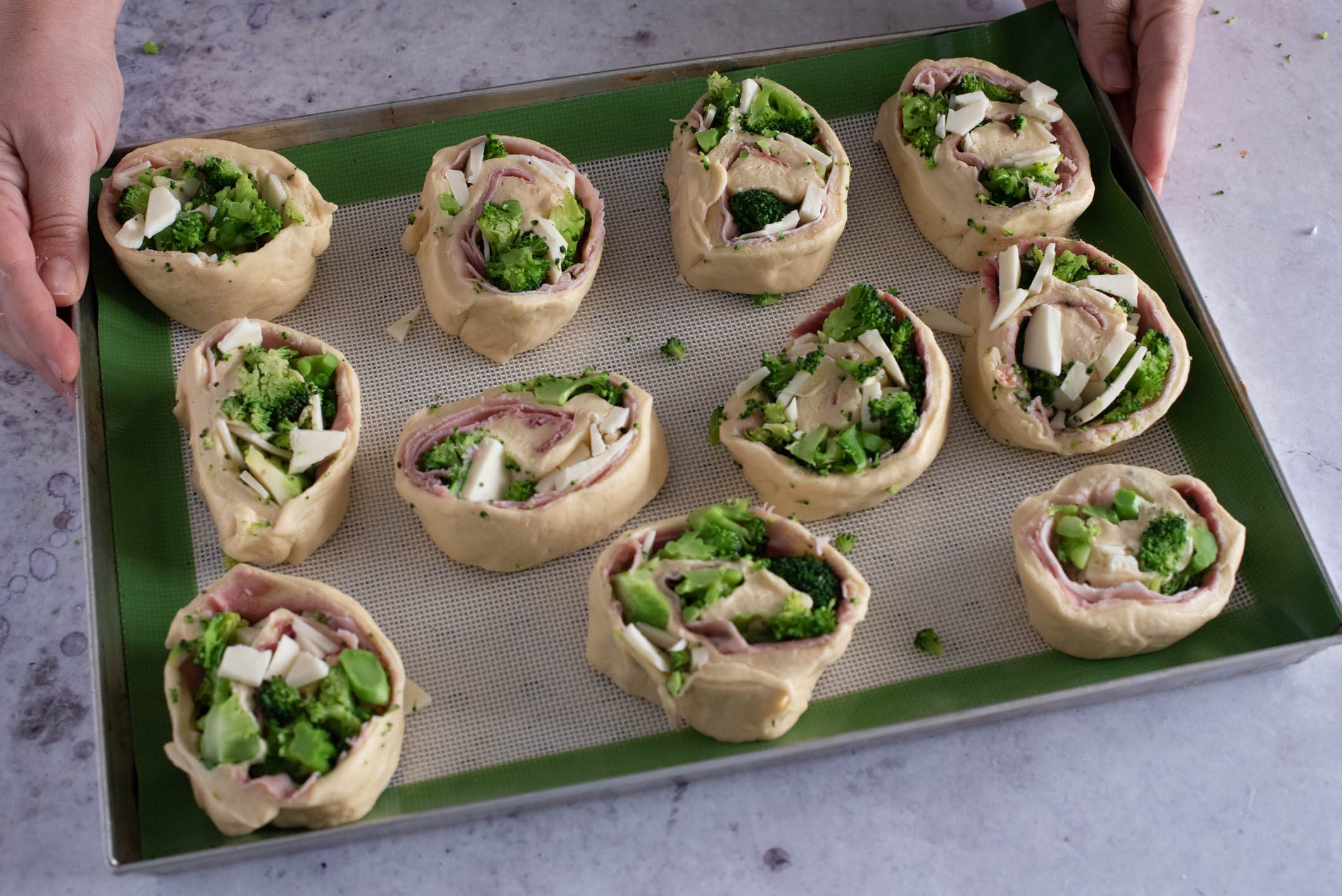 Girelle con broccoletti prosciutto e scamorza