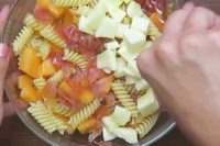 Pasta Fredda Con Prosciutto E Melone La Ricetta Della Pietanza Fresca E Leggera
