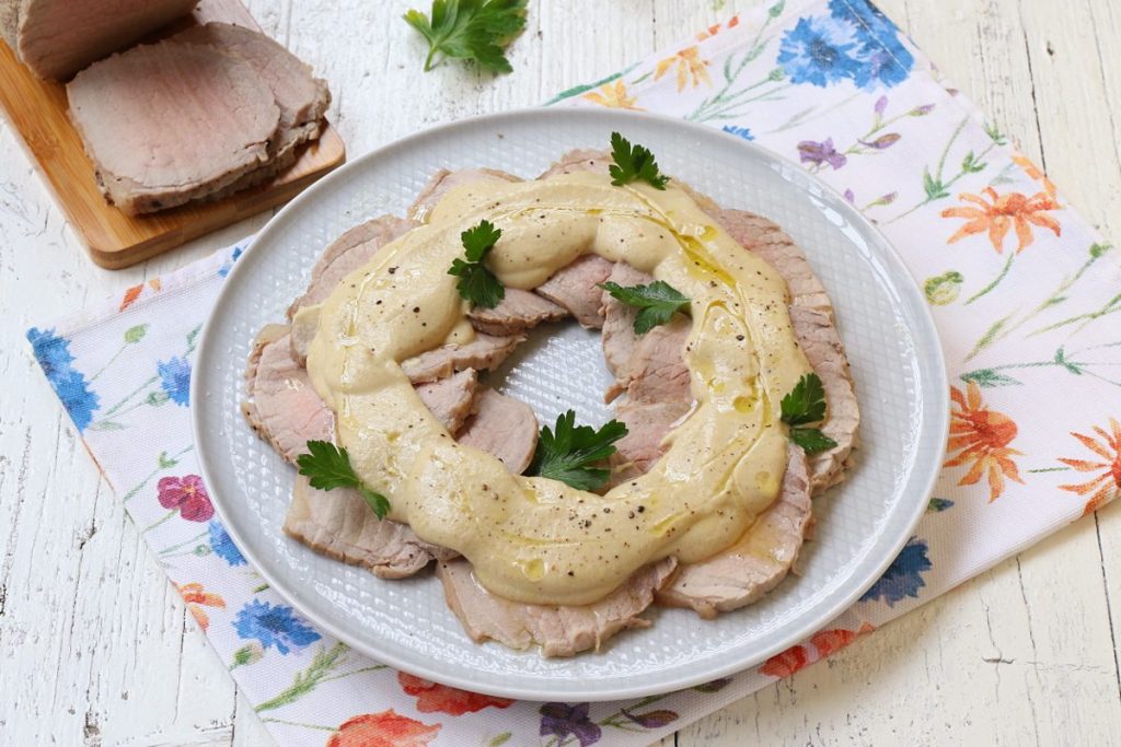 servire il vitello tonnato