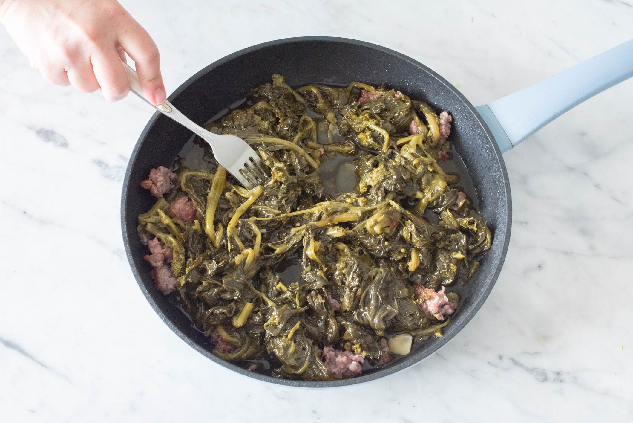 Focaccia con cime di rapa