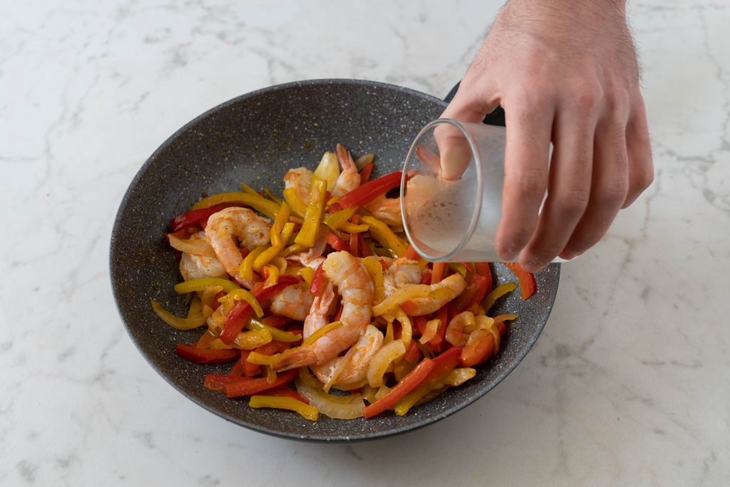 sfumare con vino bianco