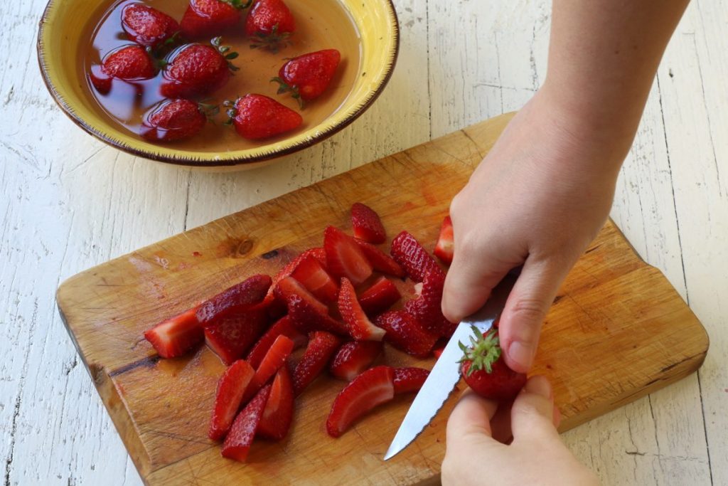 tagliare le fragole