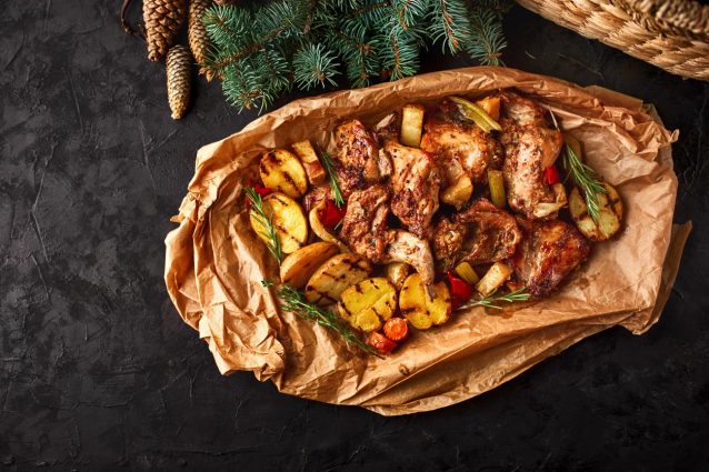 Come cucinare il coniglio: coniglio al forno con patate