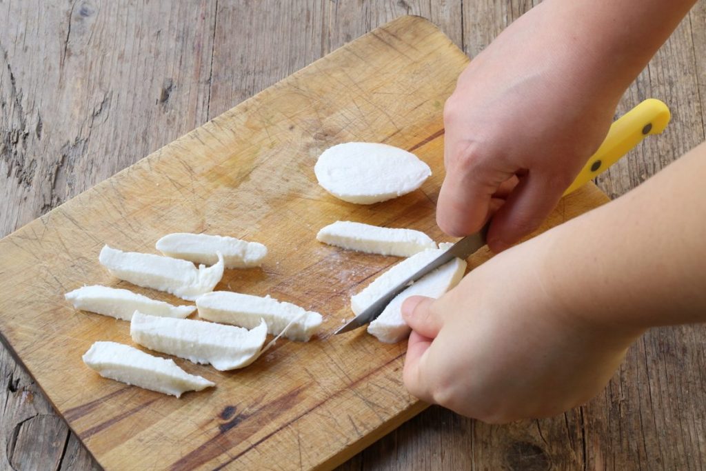 tagliare il fior di latte