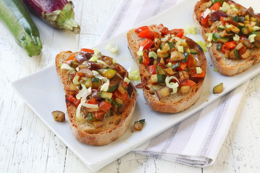 servire le bruschette di verdure