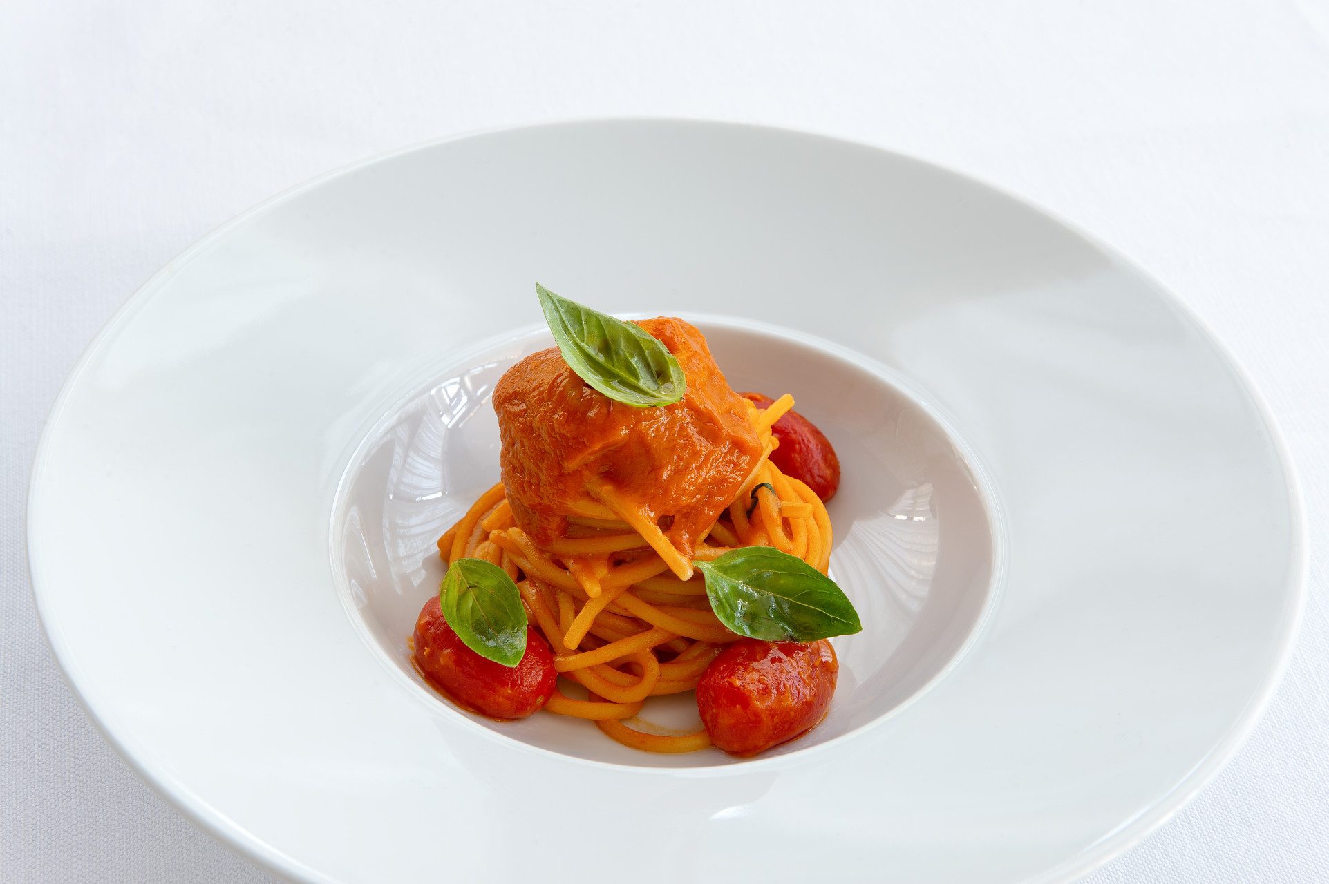 CHEF MASSIMO MANTARRO _ Spaghetto al Pomodoro_ RISTORANTE ANCIOVI -SDH_060 copia