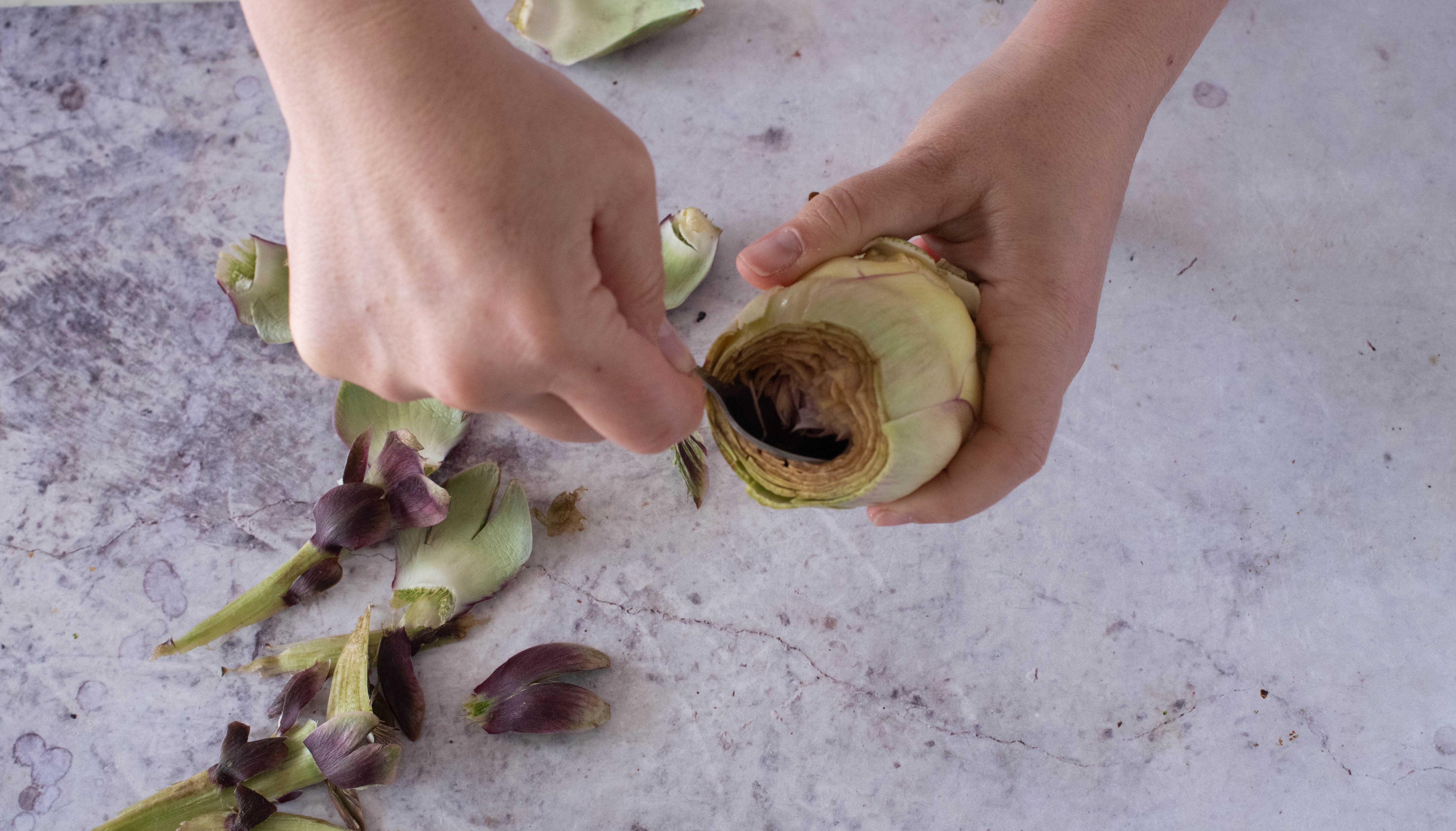 carciofi marinati crudi