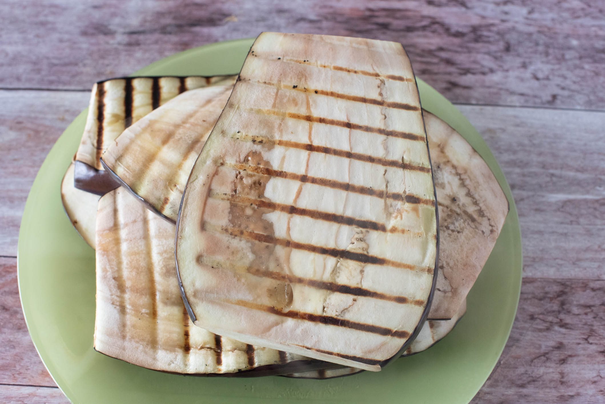 Cotolette di melanzane ripiene al forno