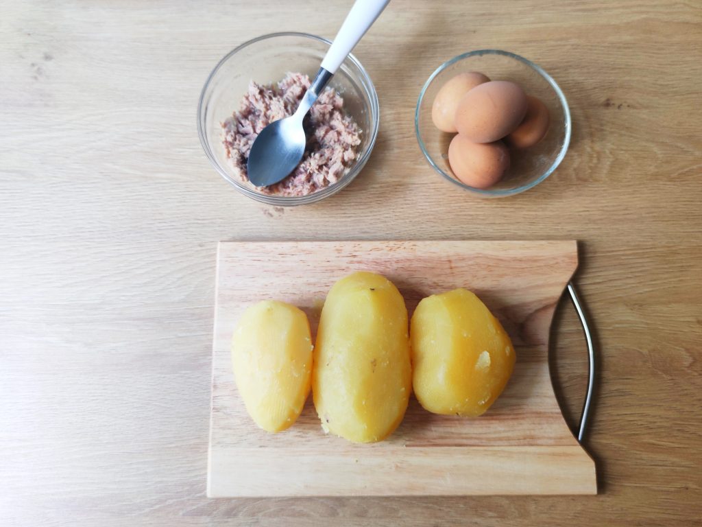 Insalata_di_patate_tonno_e_uova_sode_2