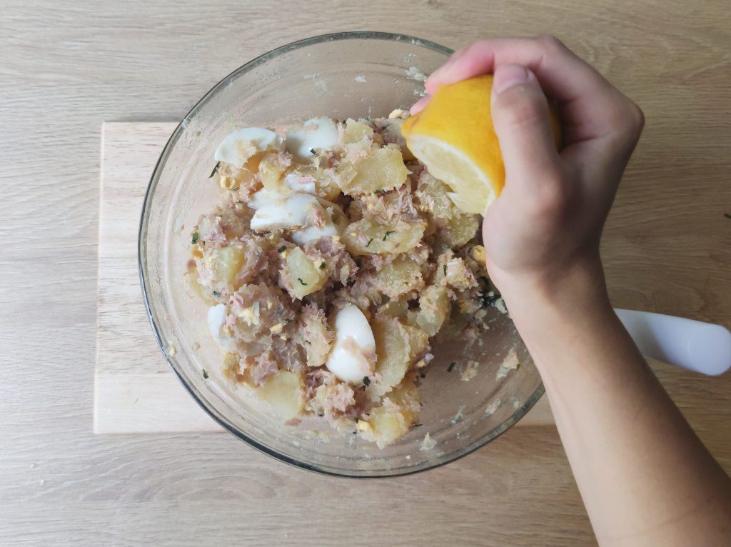 Insalata_di_patate_tonno_e_uova_sode_6