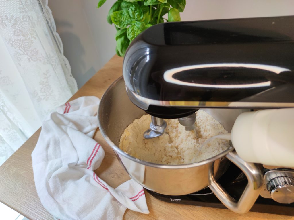 Panzerotti_pomodoro_e_mozzarella_3