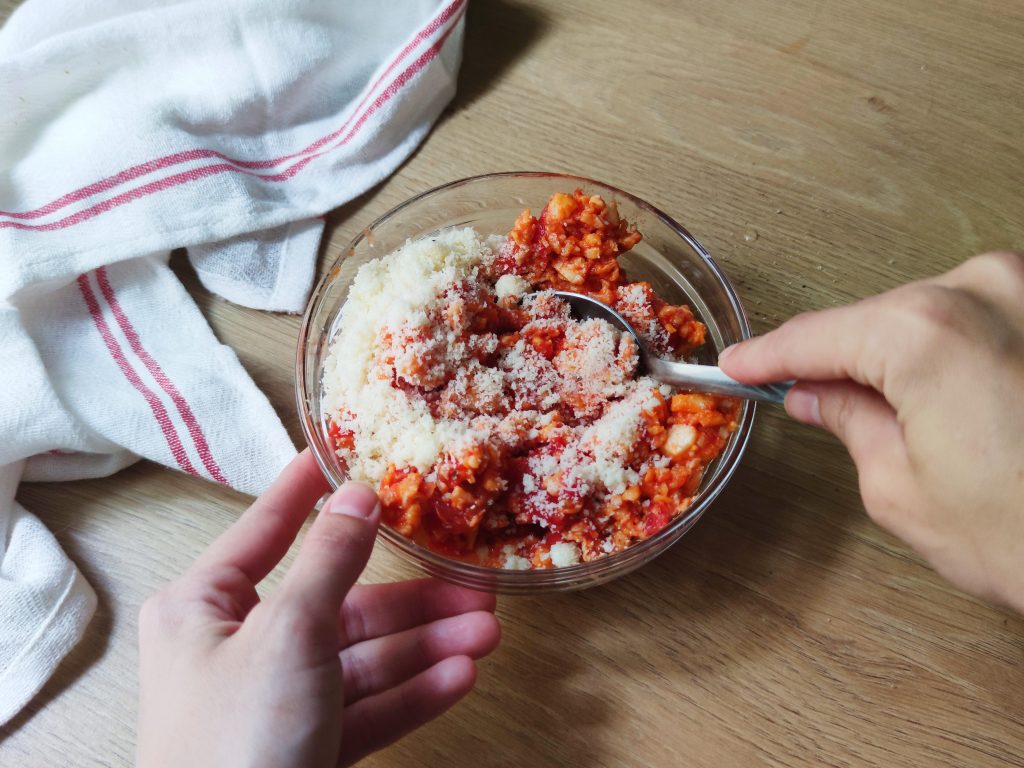 Panzerotti_pomodoro_e_mozzarella_7