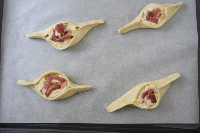 barchette prosciutto e formaggio