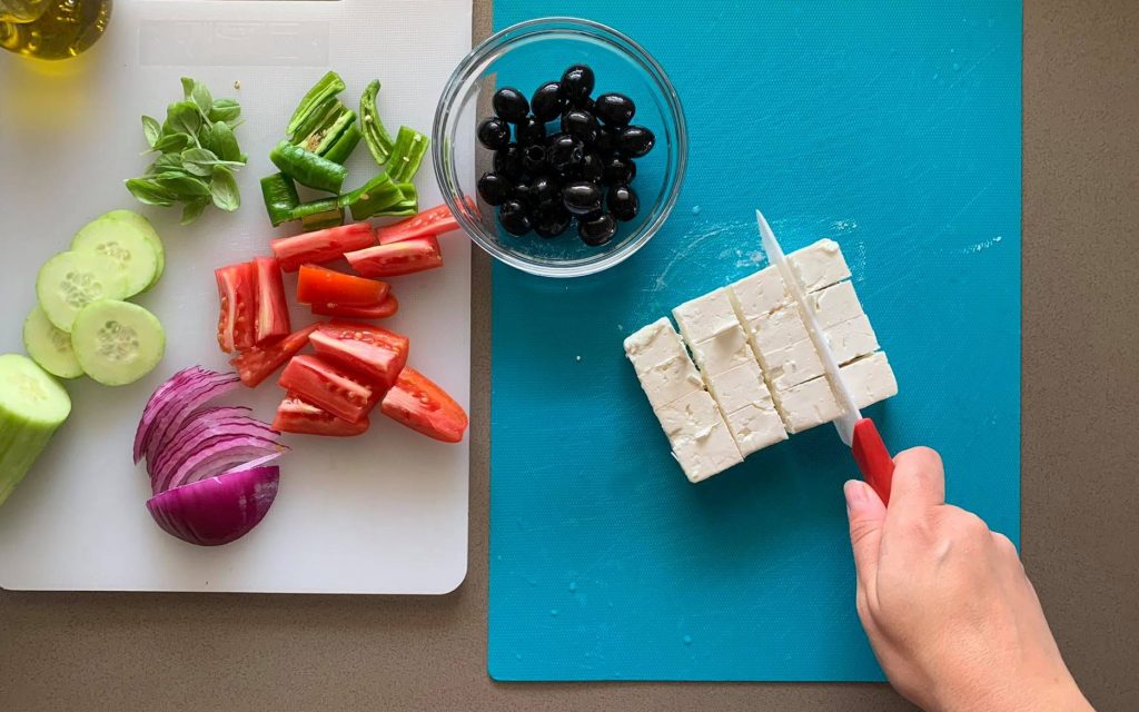 tagliare feta