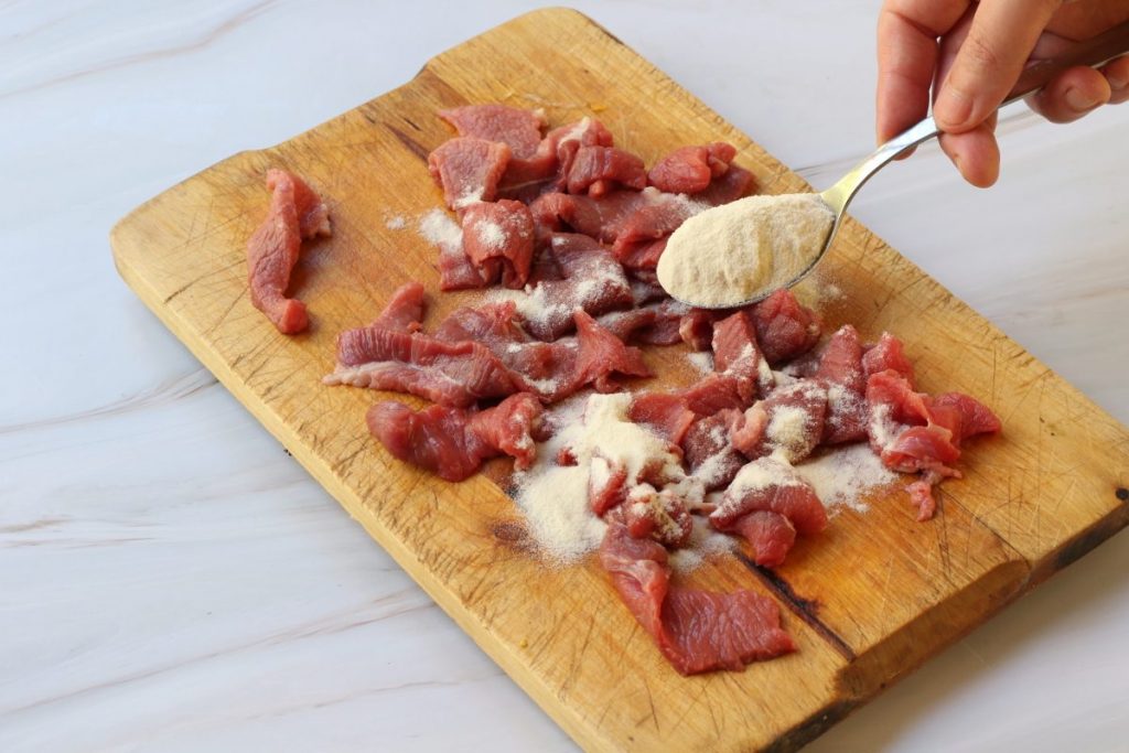 infarinare la carne