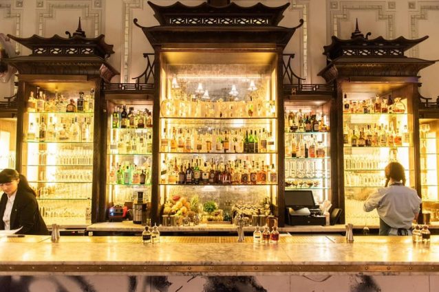 bar più strani del mondo artesian Londra