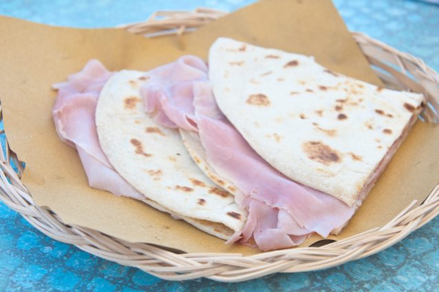 cosa mangiare Riccione cattolica piadina Romagna