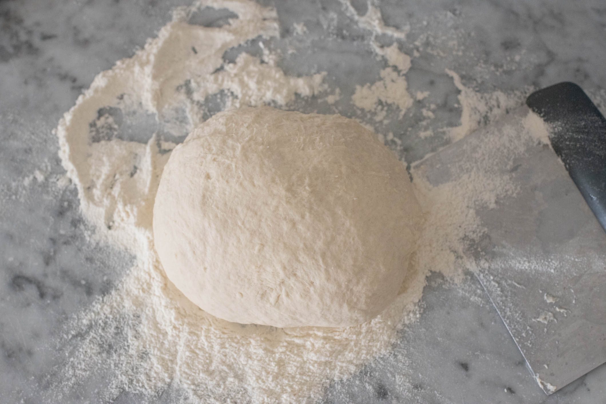 focaccia con friggitelli e pomodorini