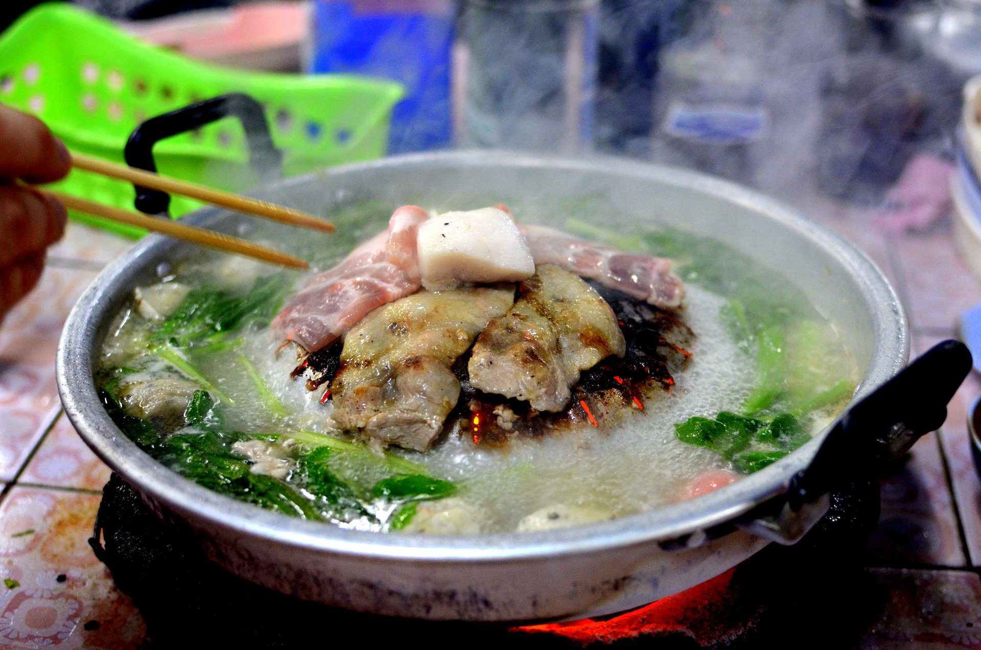 mu-kratha-griglia-thai