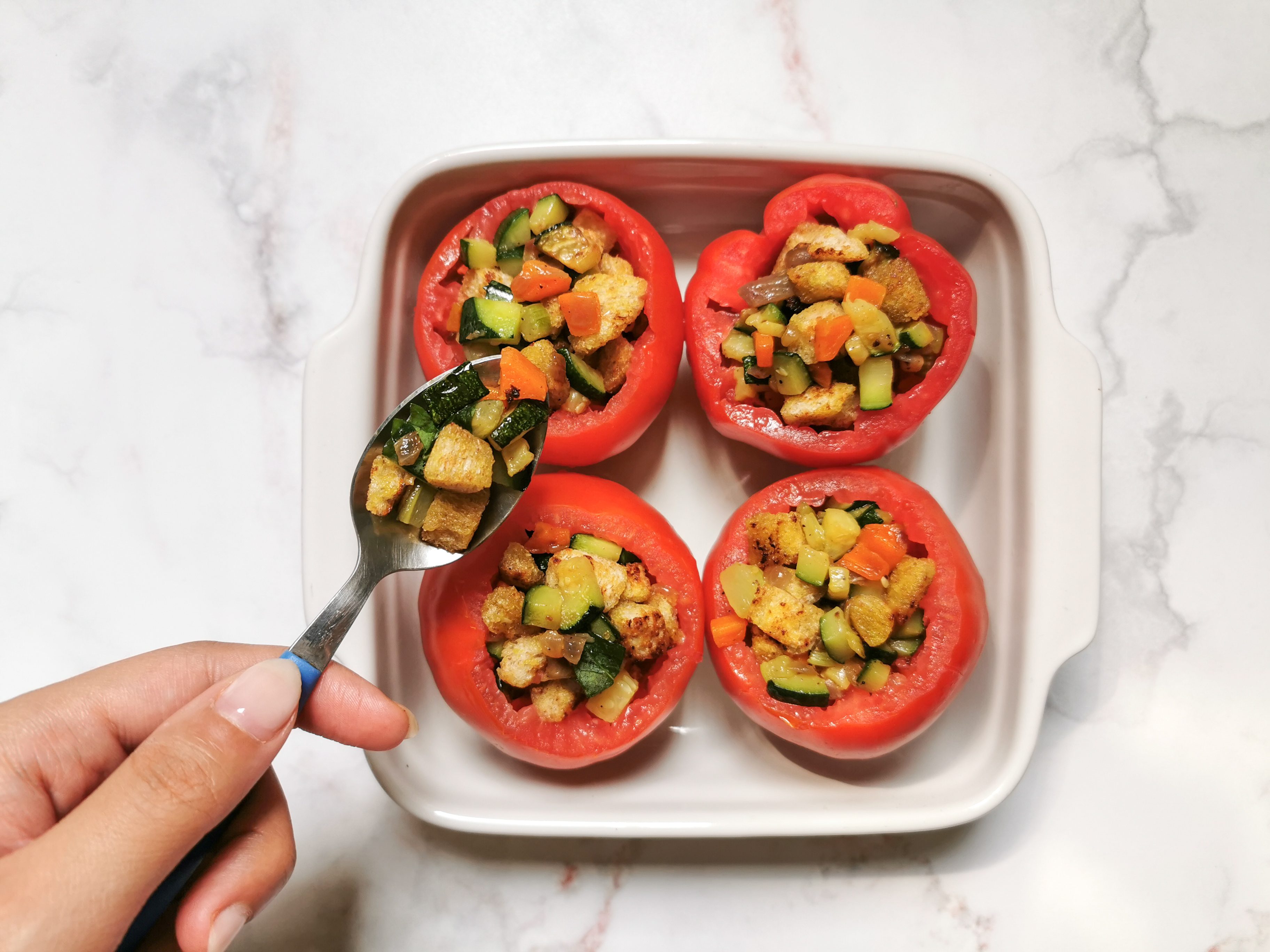 Pomodori ripieni di panzanella