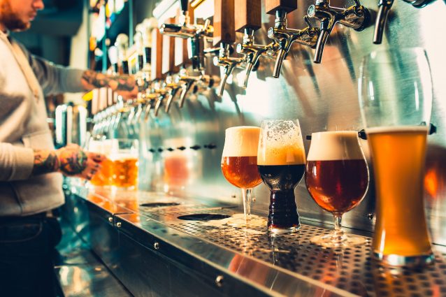 come si spilla e degusta la birra