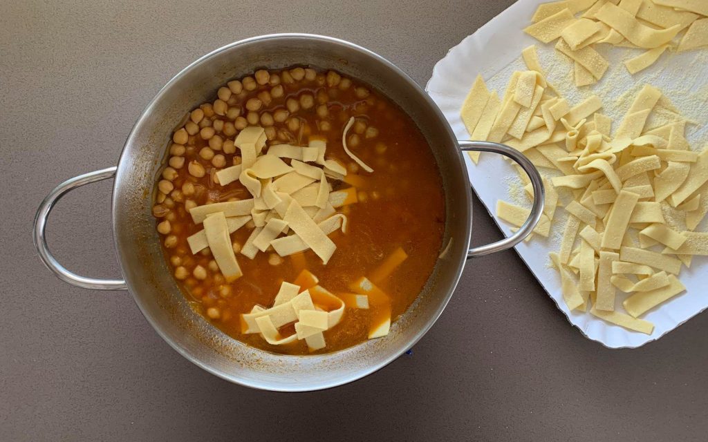 aggiungere pasta